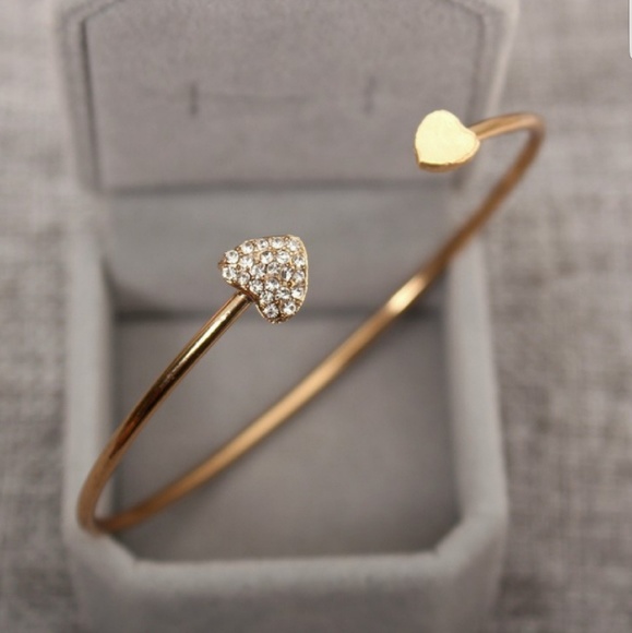 Jewelry - Double Heart Cuff